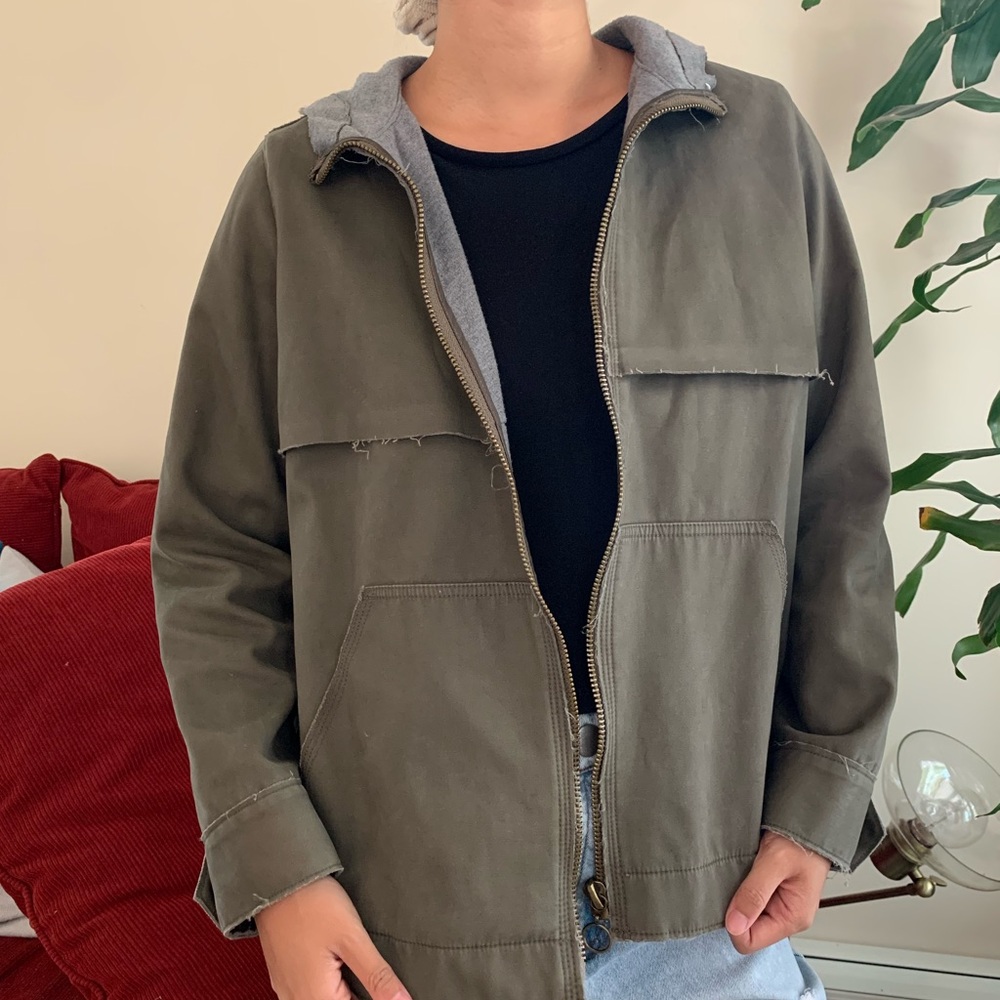 army green hooded parka from zara